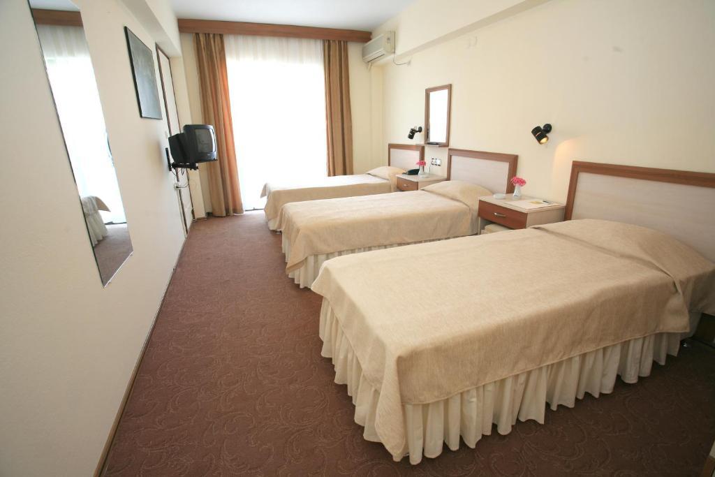 Saturn Hotel Kusadası Camera foto