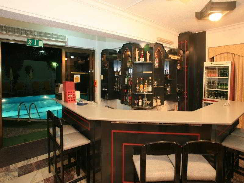 Saturn Hotel Kusadası Esterno foto