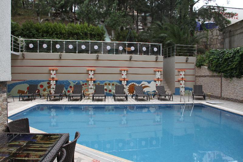 Saturn Hotel Kusadası Esterno foto