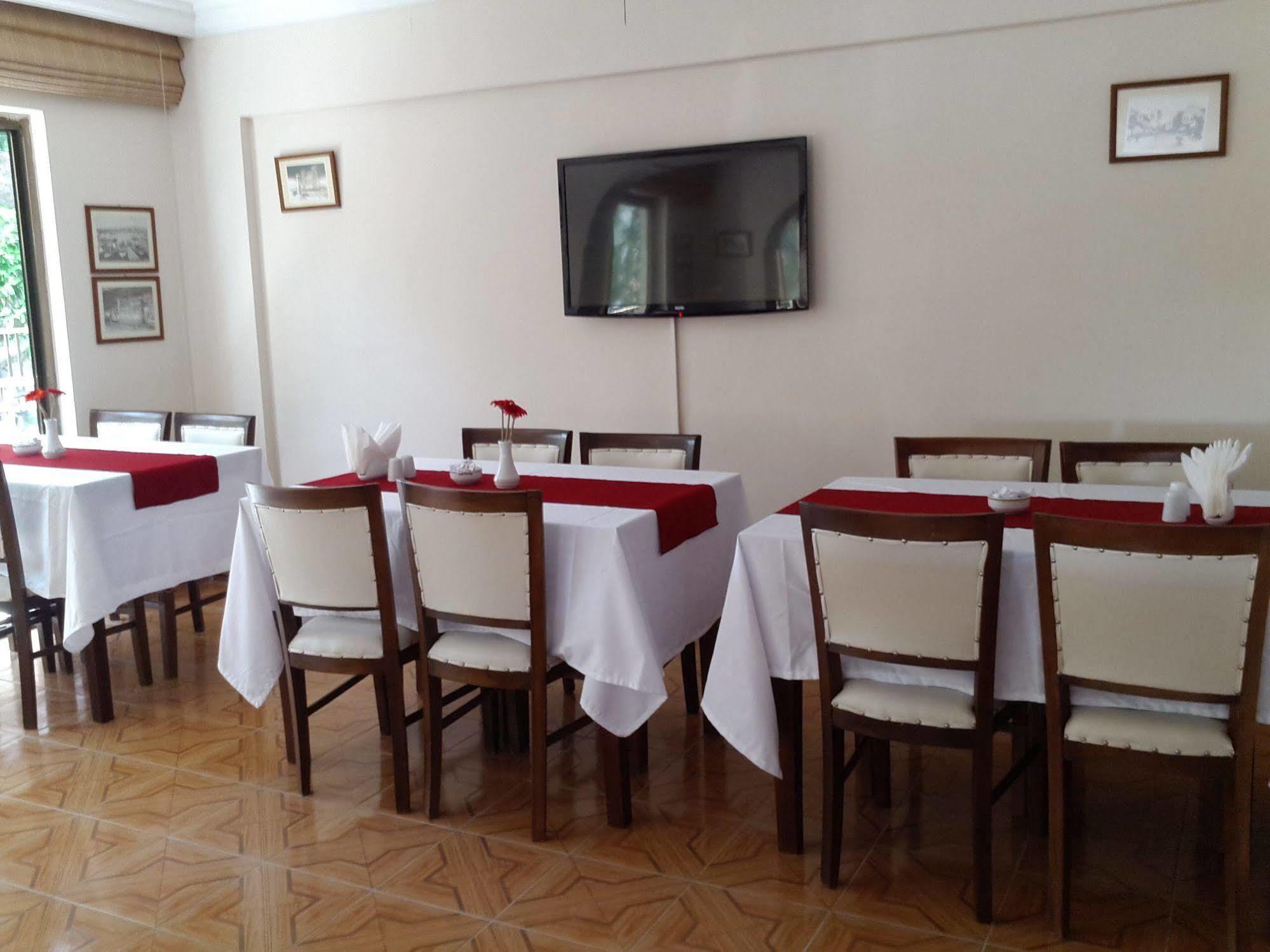 Saturn Hotel Kusadası Esterno foto