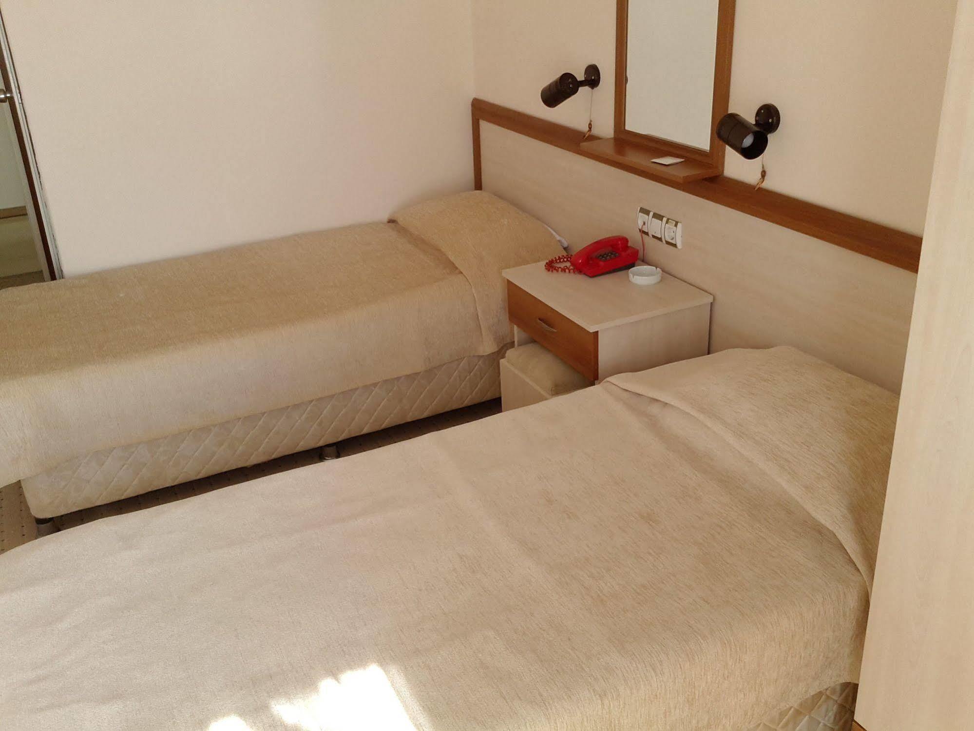 Saturn Hotel Kusadası Esterno foto