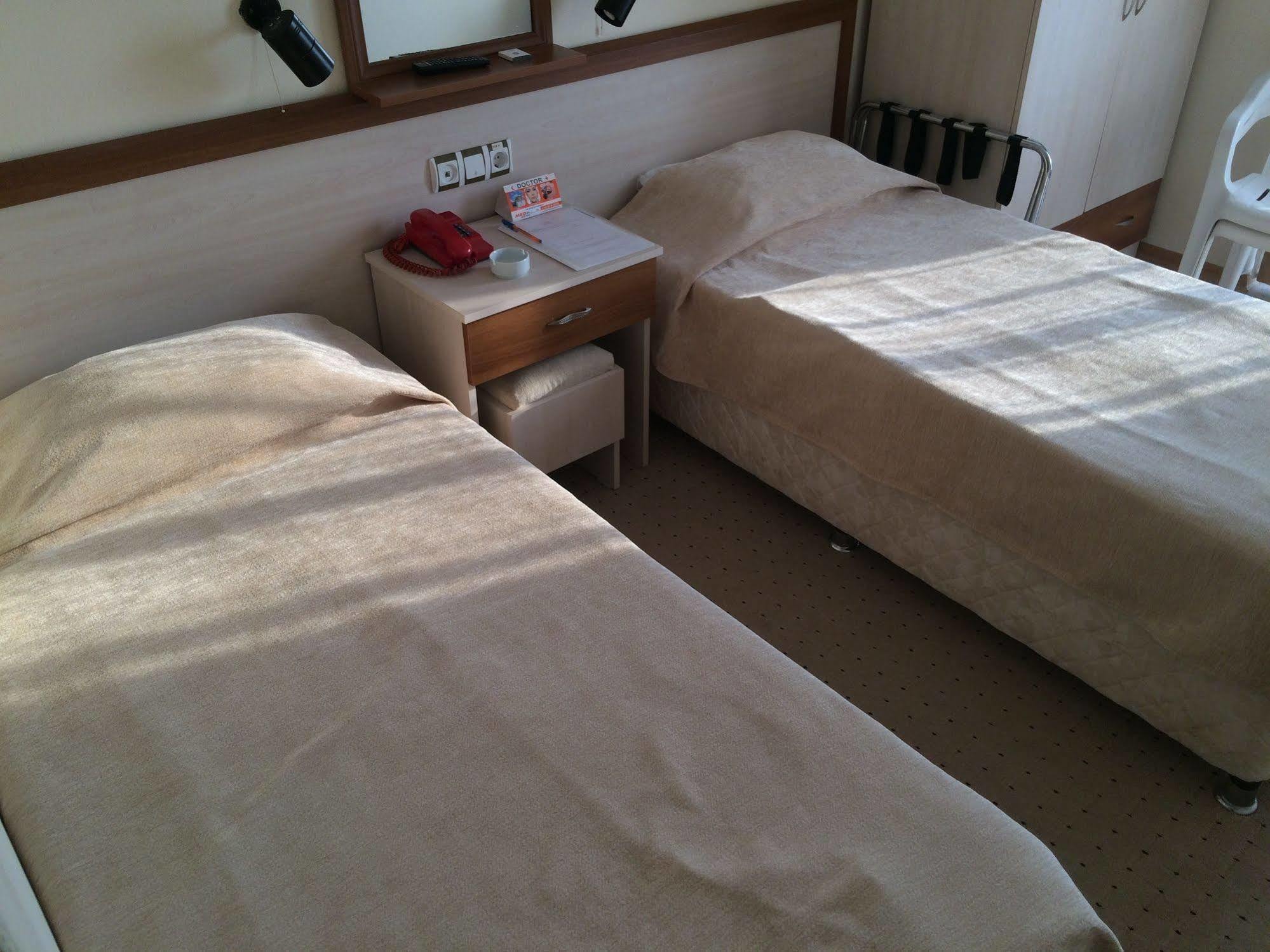 Saturn Hotel Kusadası Esterno foto