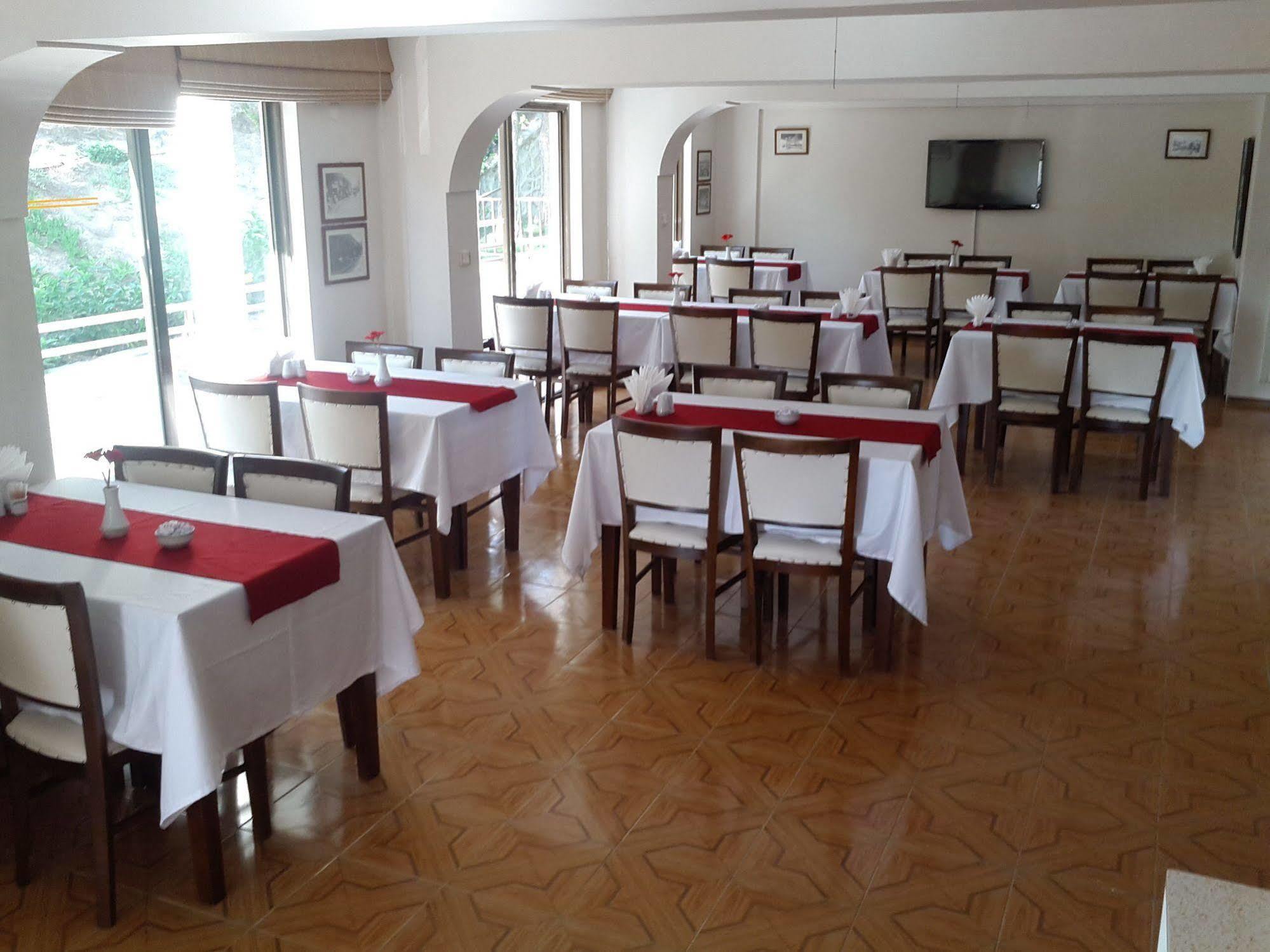 Saturn Hotel Kusadası Esterno foto