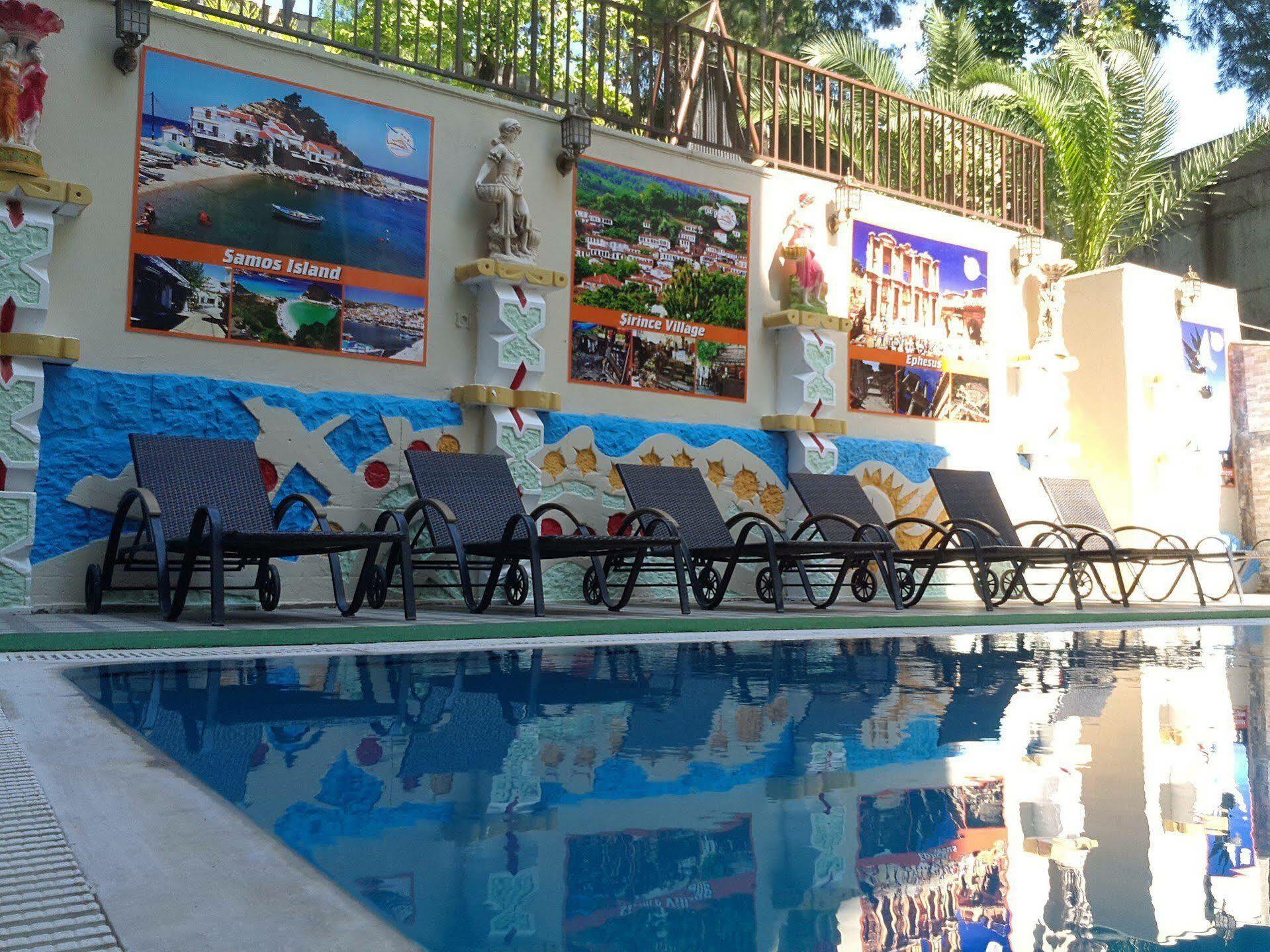 Saturn Hotel Kusadası Esterno foto